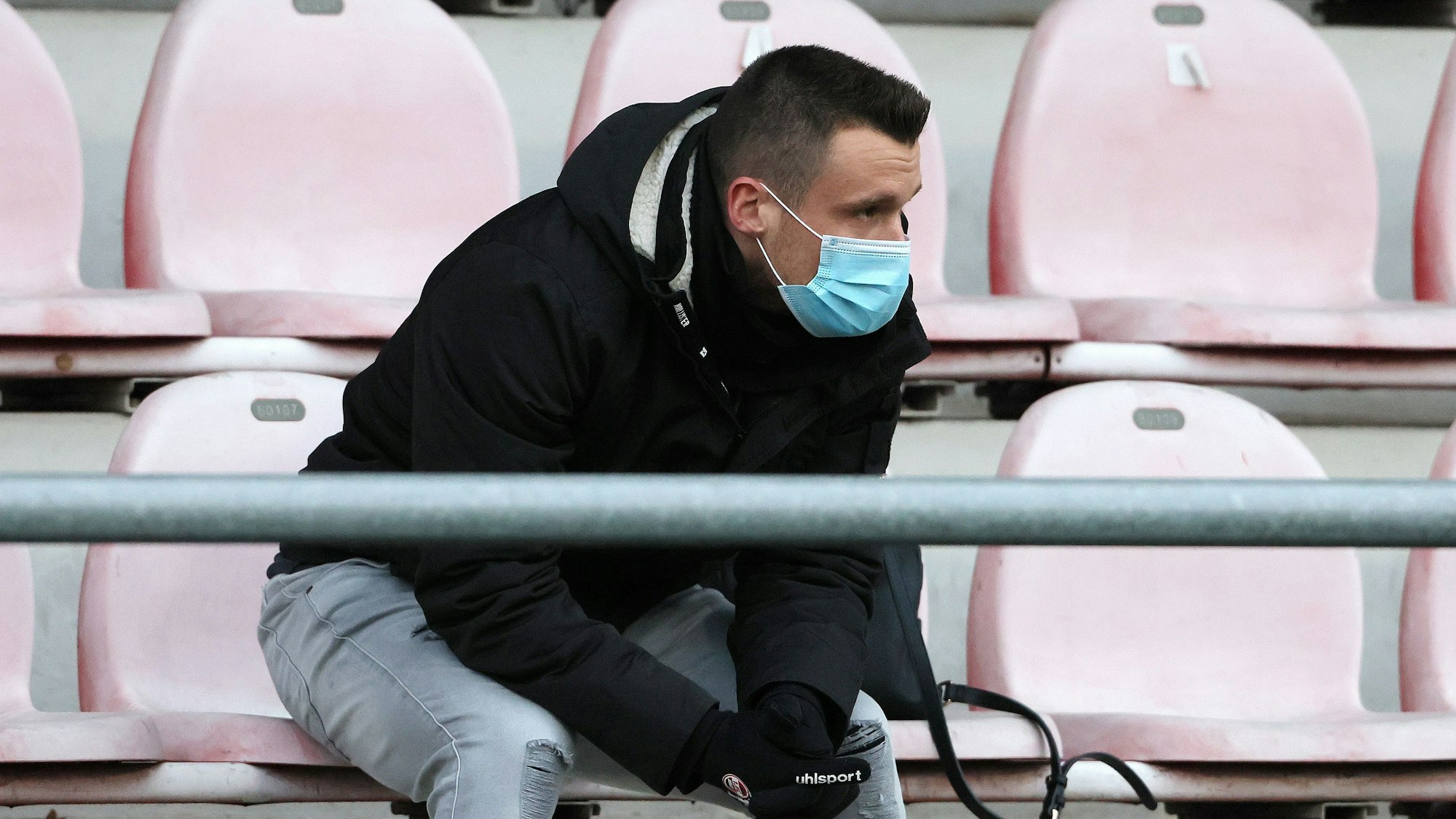 Christian Clemens sieht das Regionalliga-Spiel 1. FC Köln gegen Rot-Weiß Oberhausen.