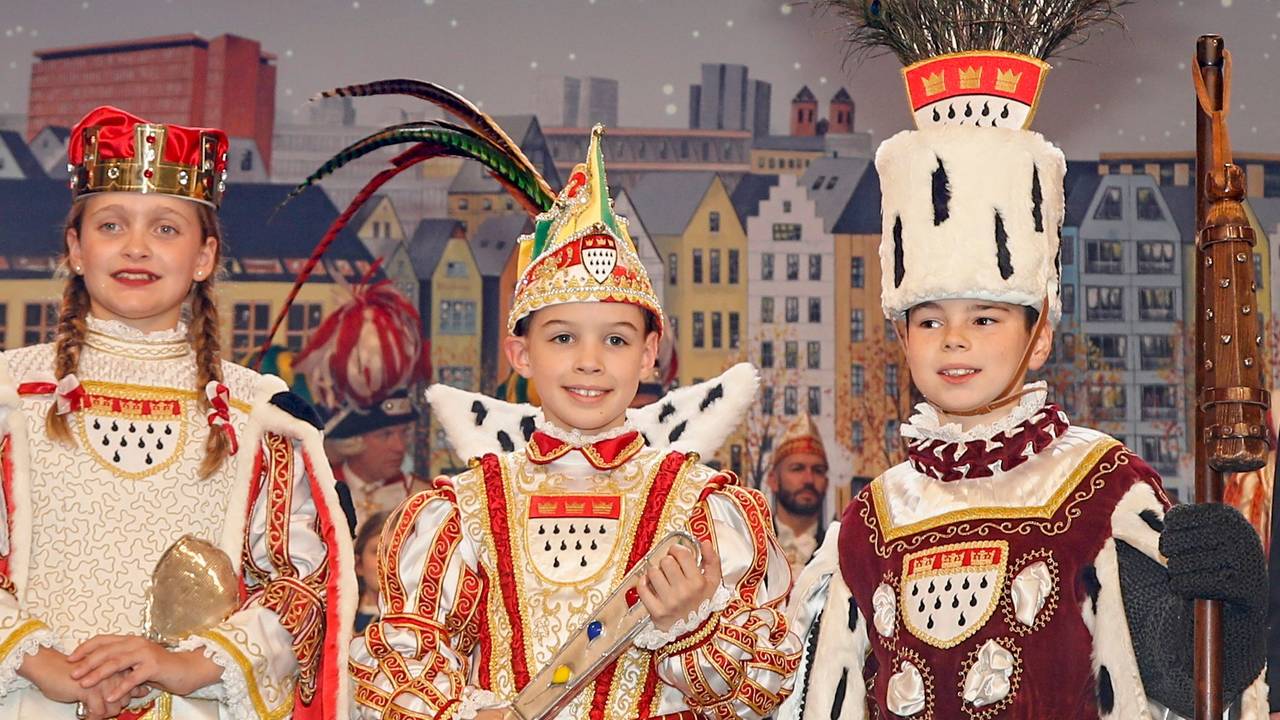Gruppenfoto des Kölner Kinderdreigestirns