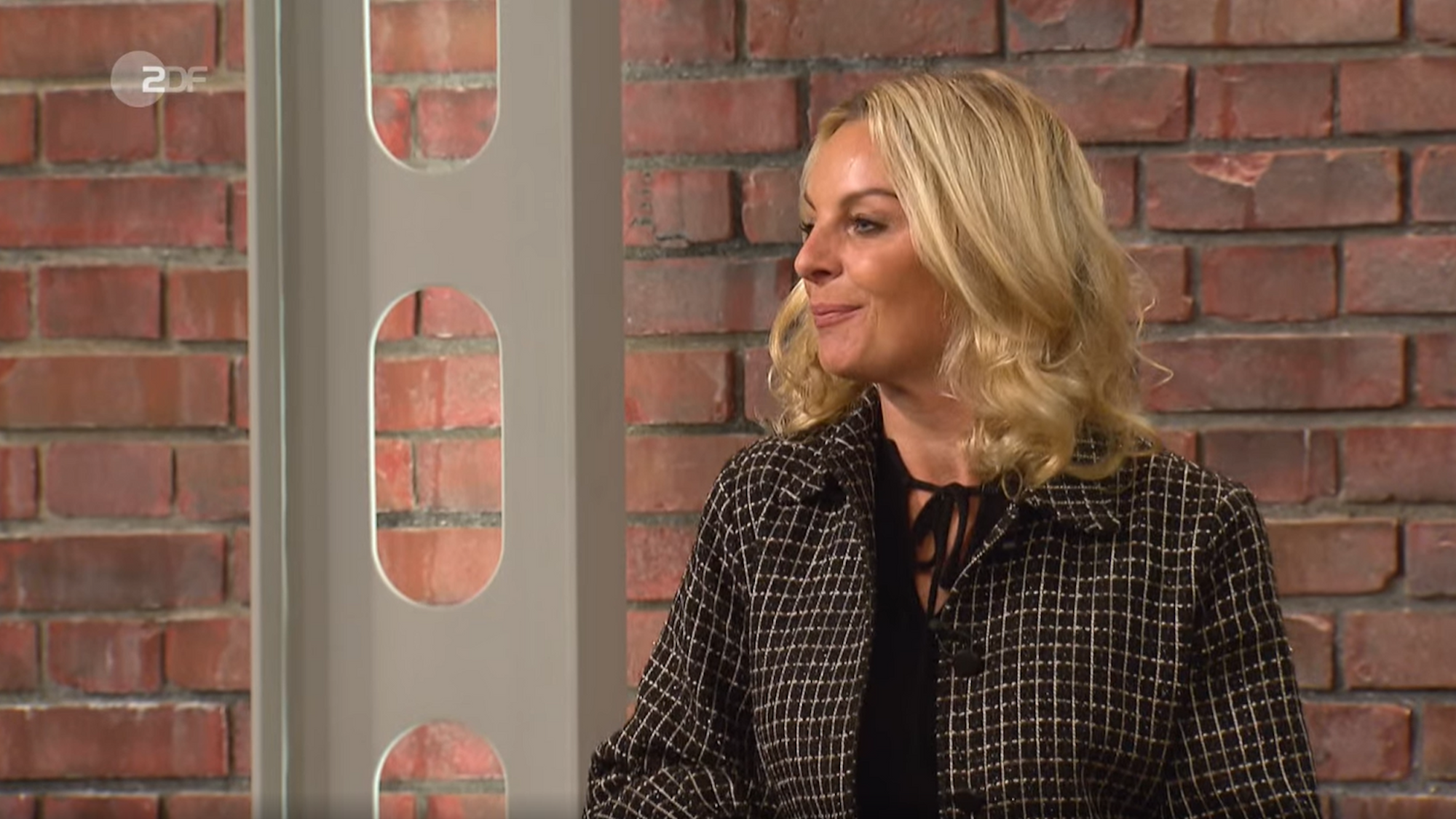 „Bares für Rares“-Händlerin Susanne Steiger in der ZDF-Show vom 24. Januar 2022.