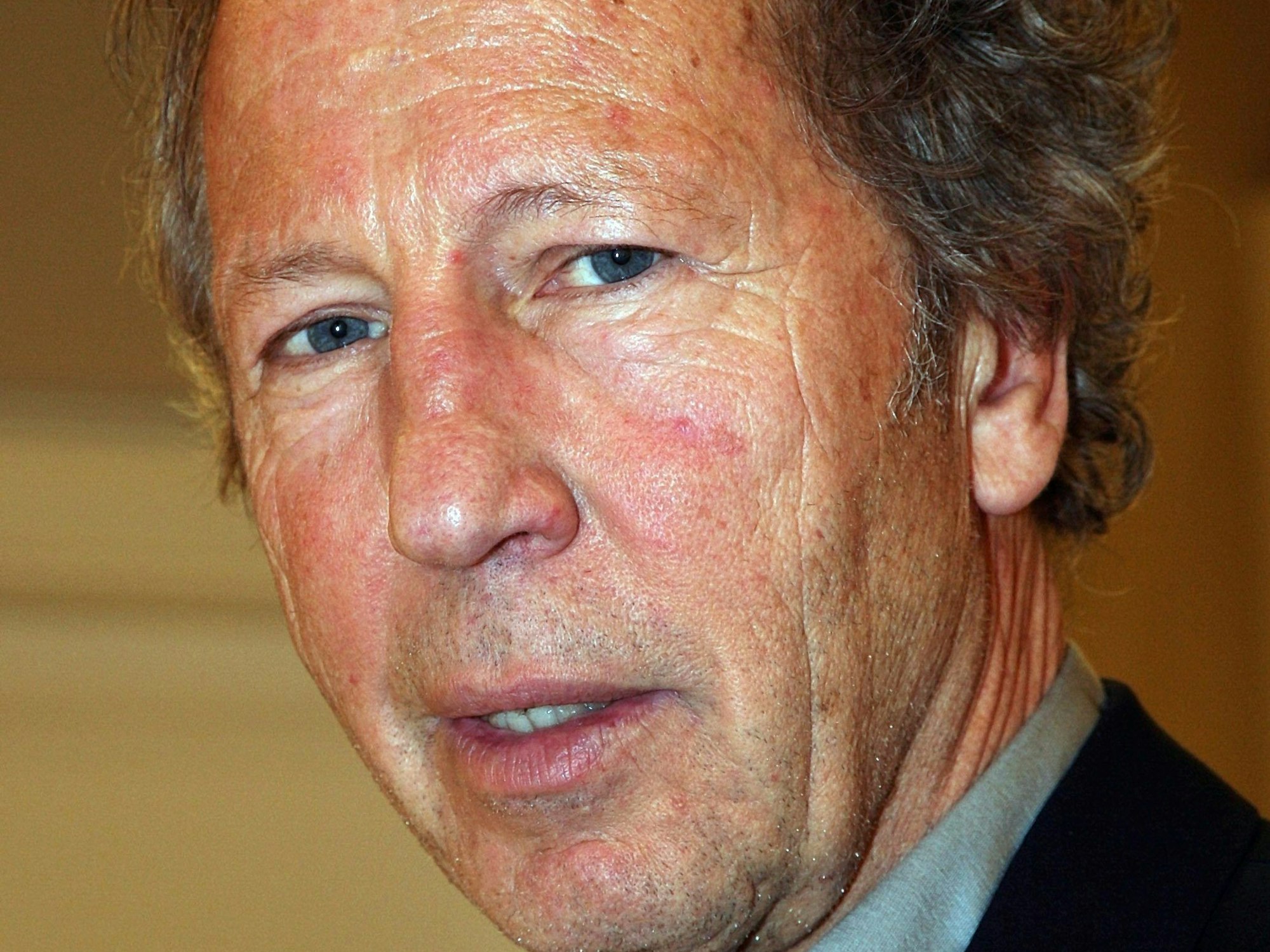 Schauspieler Hartmut Becker starb nach langer Krankheit. Das Foto wurde 2006 aufgenommen am Rande der Dreharbeiten zu dem TV-Film „Eine Liebe am Gardasee“.