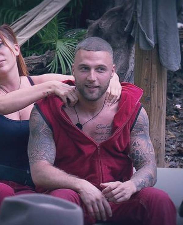 Tara Tabitha und Filip Pavlović im Dschungelcamp am 23. Januar 2022.