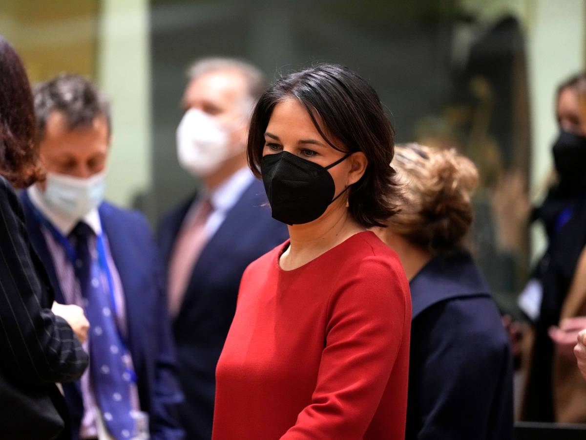 Annalena Baerbock bei einem Treffen am 24. Januar 2022 der EU-Außenminister im Gebäude des Europäischen Rates. Die Grünen-Politikerin nahm zudem am Montag an einer virtuellen Veranstaltung der jüdischen Organisation B’nai B’rith International in Washington zum Tag des Gedenkens an die Opfer des Holocaust teil.