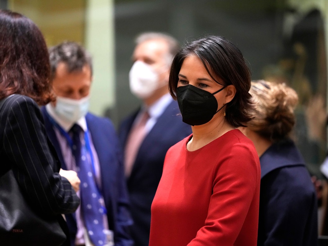 Annalena Baerbock bei einem Treffen am 24. Januar 2022 der EU-Außenminister im Gebäude des Europäischen Rates. Die Grünen-Politikerin nahm zudem am Montag an einer virtuellen Veranstaltung der jüdischen Organisation B’nai B’rith International in Washington zum Tag des Gedenkens an die Opfer des Holocaust teil.