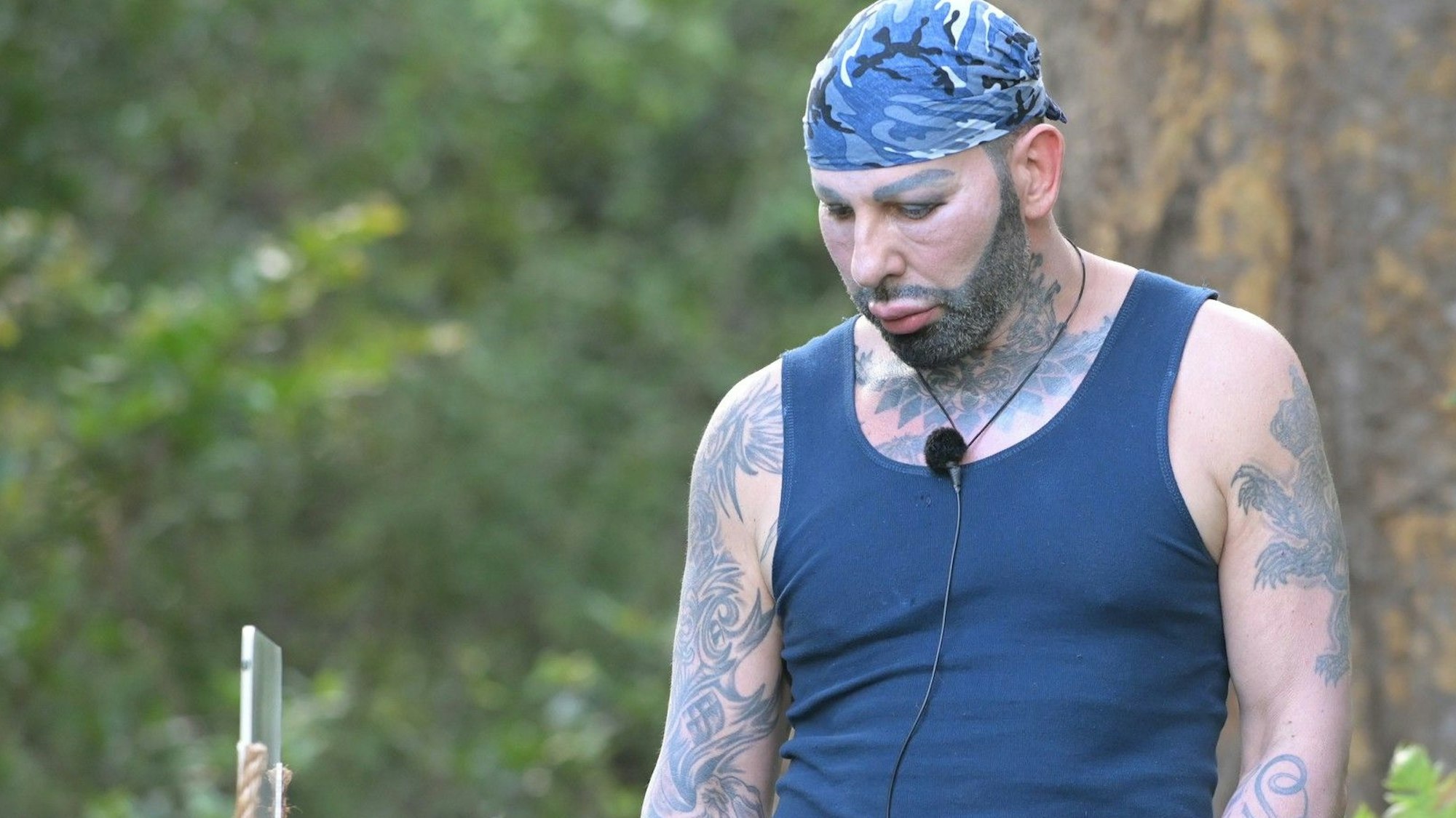 Das Bild zeigt Dschungelcamp-Bewohner Harald Glööckler am 24. Januar 2022.