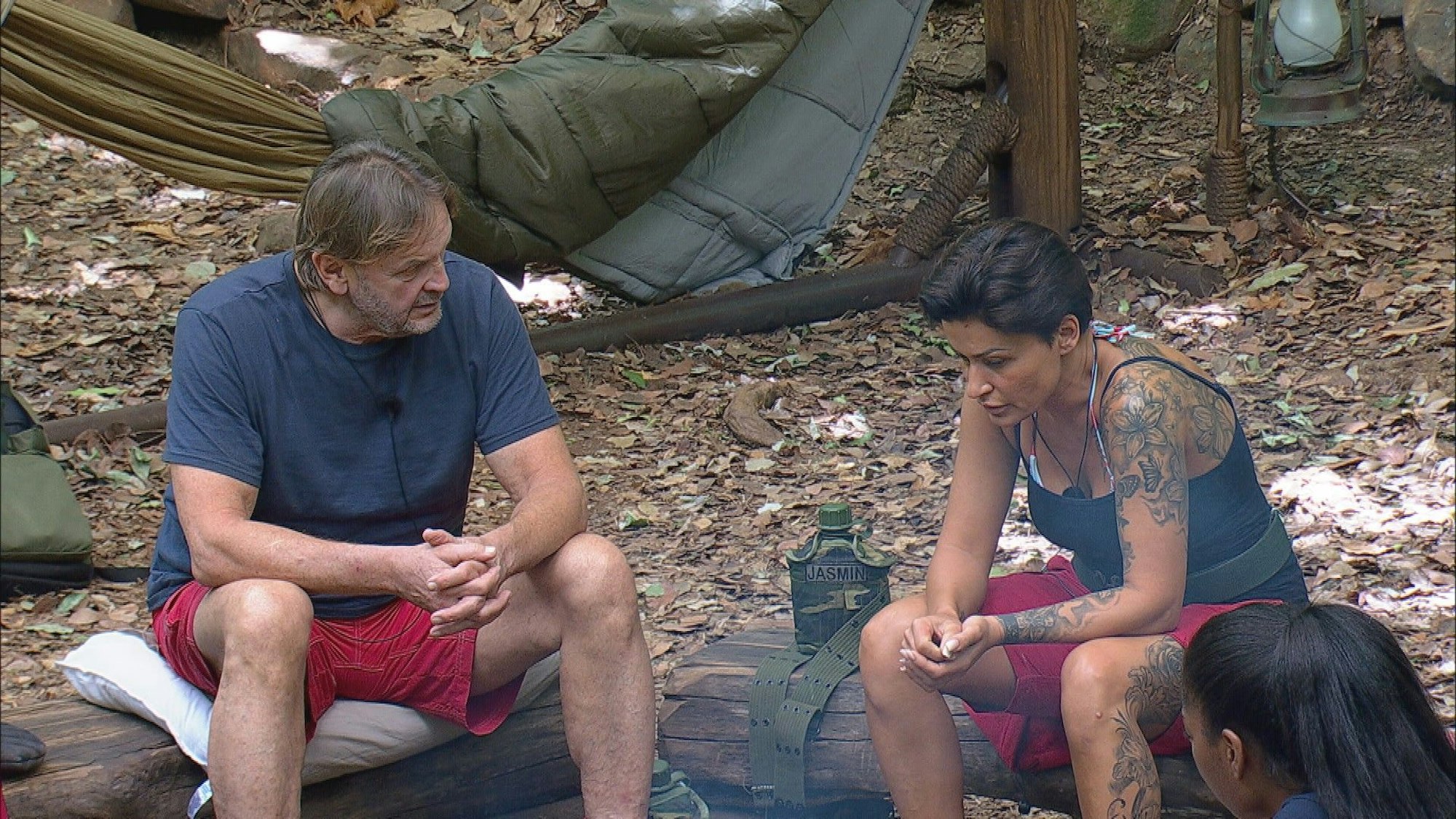 Jasmin Herren und Peter Althof im Dschungelcamp 2022.