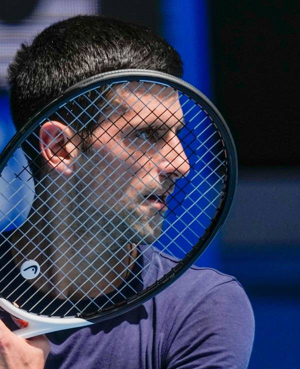 Tennis-Star Novak Djokovic trainiert.