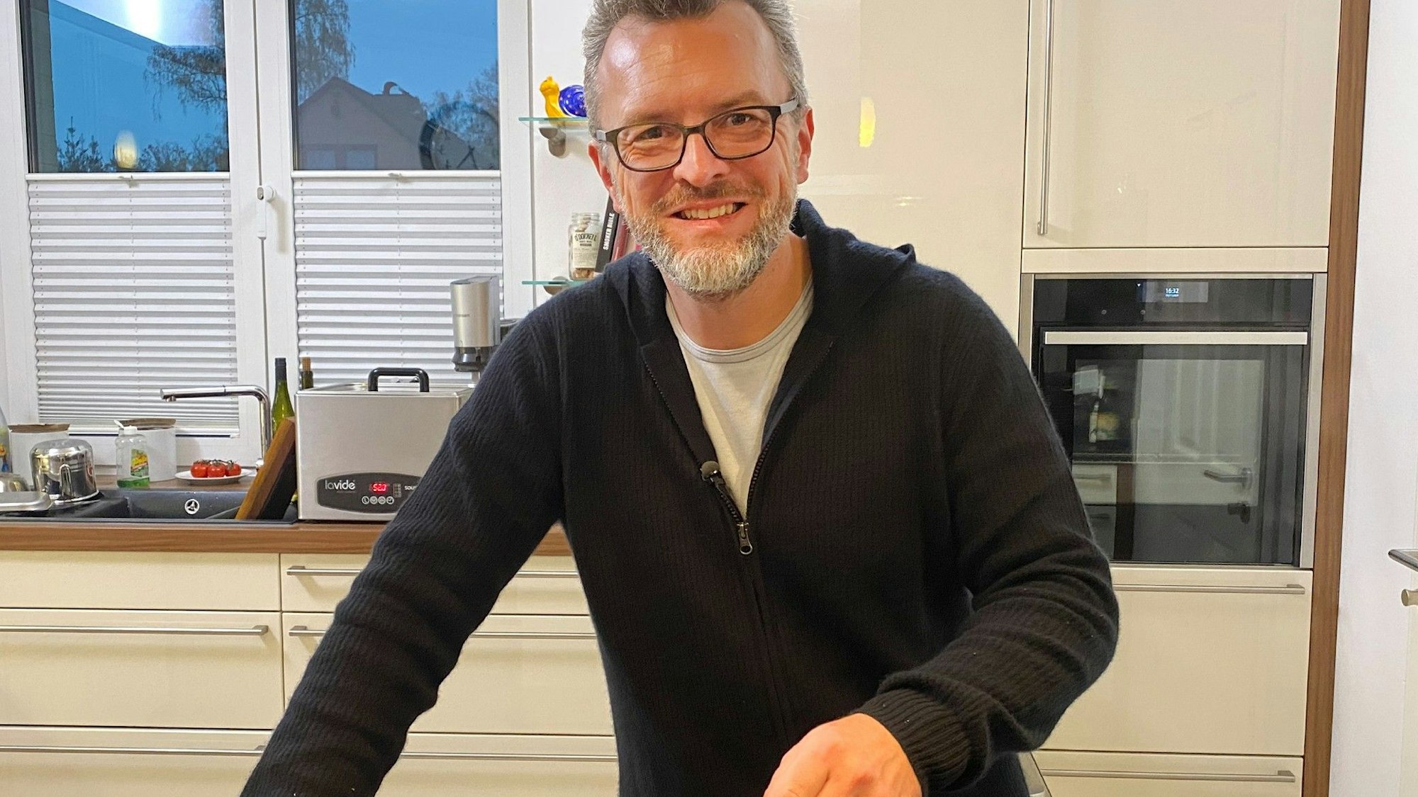 „Das perfekte Dinner“-Kandidat Jens-Michael in der Ausgabe vom Freitag (27. Januar 2022).