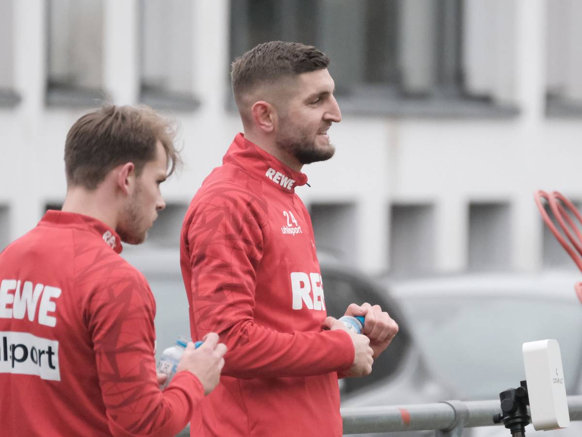 Julian Chabot trainiert am Geißbockheim beim 1. FC Köln.