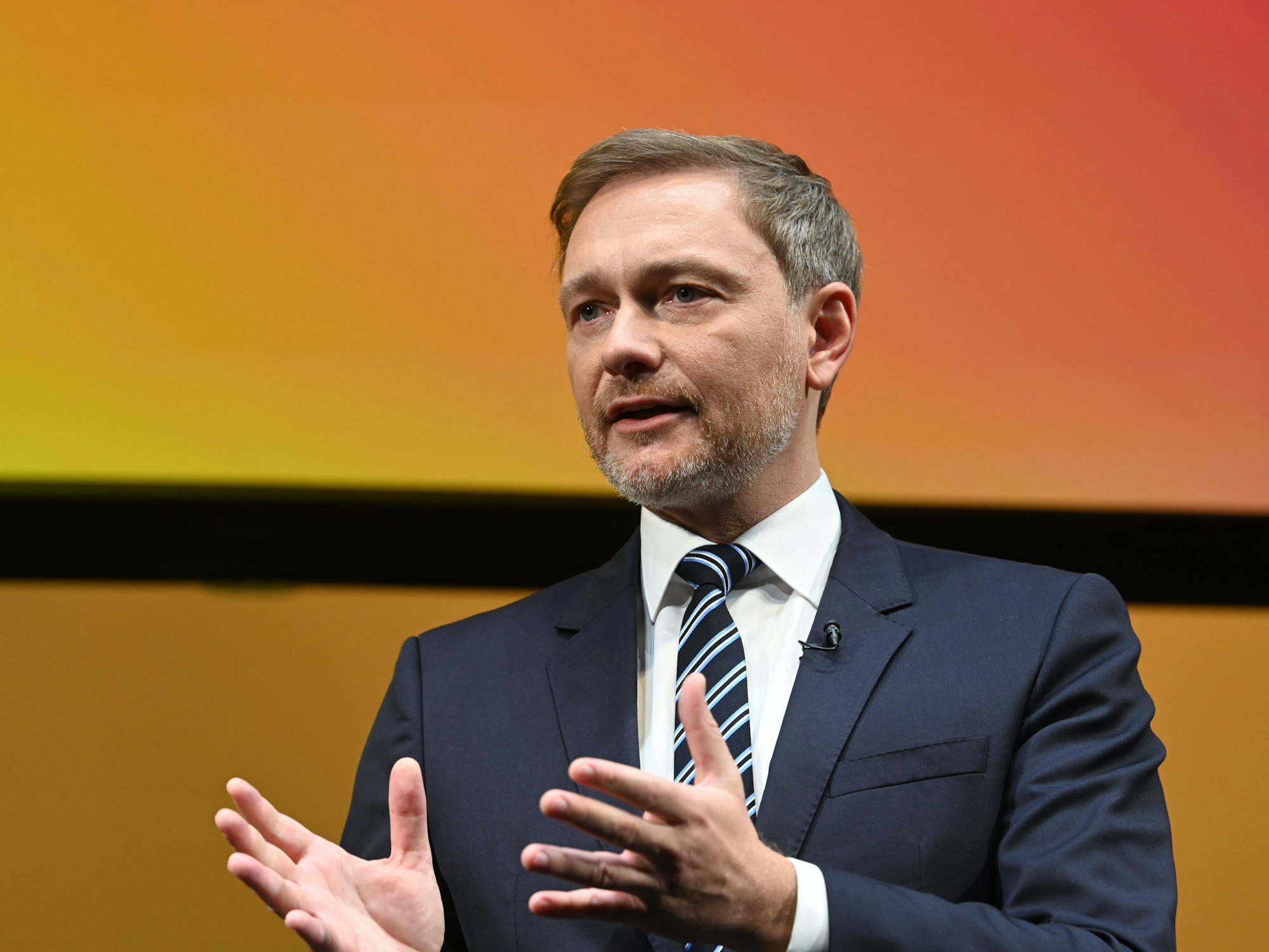 Christian Lindner (hier am 6.1.2022) gerät aufgrund seines Nachtragshaushalts arg unter Druck.