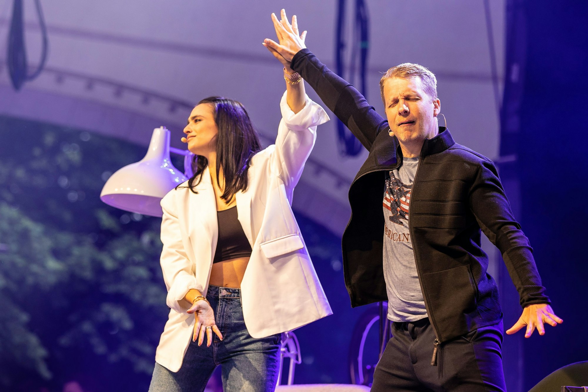 Comedian Oliver Pocher und seine Frau Amira Pocher treten mit ihrem Programm „Die Pochers“ auf der Gilde Parkbühne auf. Das Foto entstand am 3. Juni 2021.