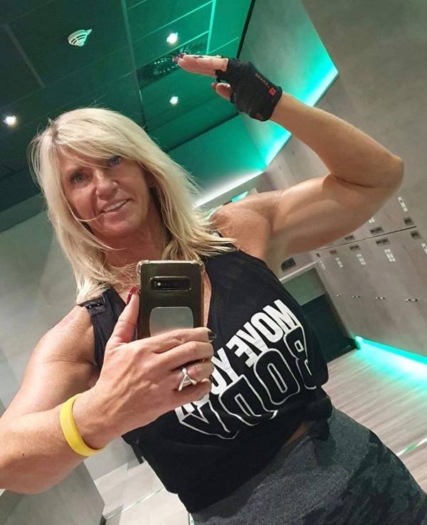 Brigitte Theisen aus Ossendorf ist ein kölsches Fitnesswunder.