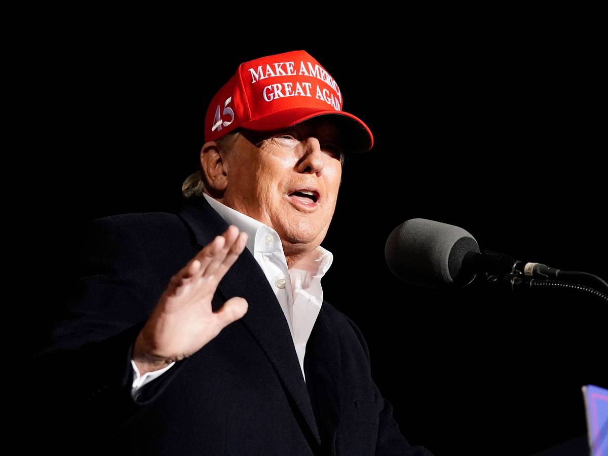 Der republikanische Ex-Präsident Donald Trump spricht bei einer Veranstaltung in Florence im US-Bundesstaat Arizona.