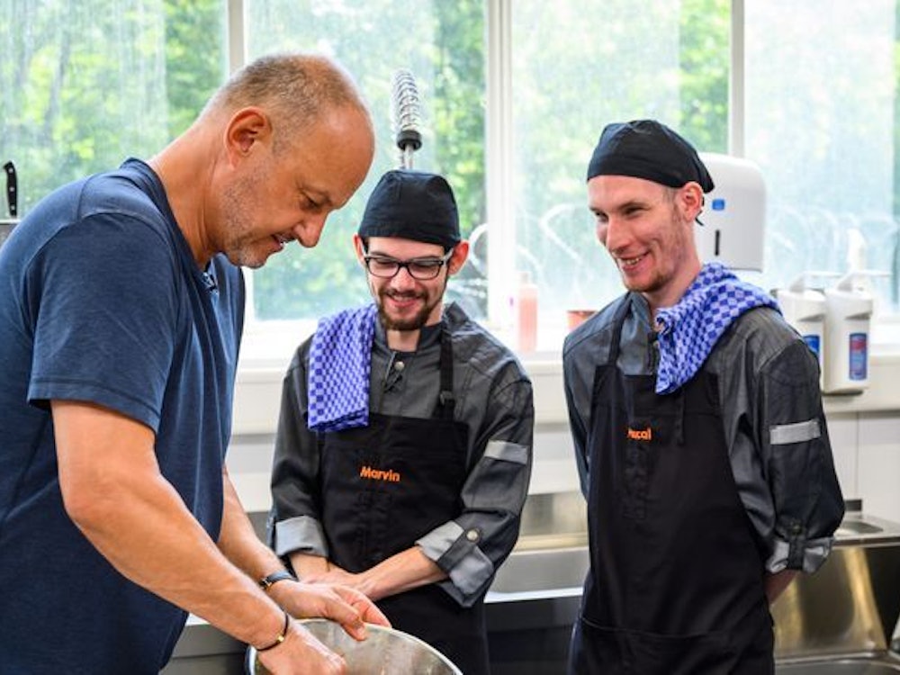 "Die Gruppe sagt, sie würden dich heute nach Hause schicken!" - Pascal (rechts) ist tief getroffen von der Bewertung.