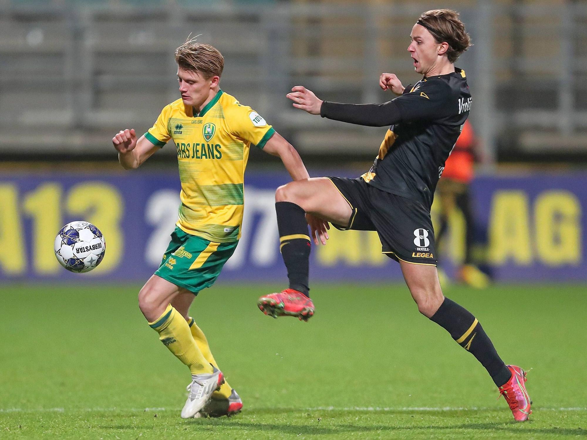 Sem Steijn spielt für ADO Den Haag gegen NAC Breda.
