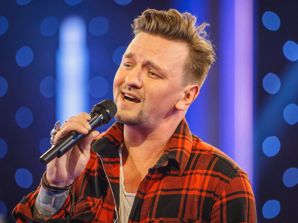 Schlagerstar Ben Zucker live auf der Bühne. Das Bild wurde am 13. Mai 2020 aufgenommen.