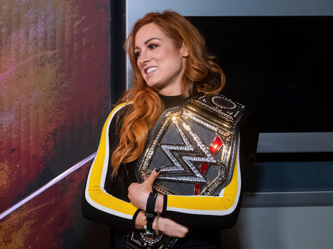 WWE-Superstar Becky Lynch macht im Empire State Building Werbung für WrestleMania 35.