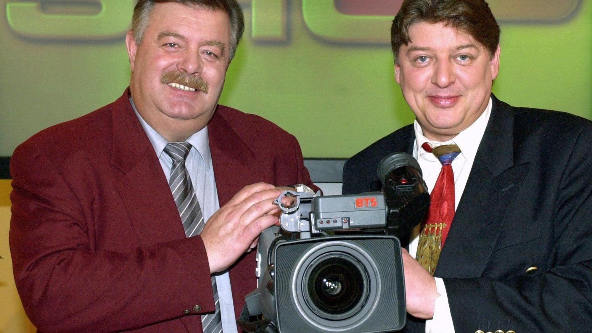Die Moderatoren des RTL-Kulthits „Der Preis ist heiß“: Harry Wijnvoord (l) und Walter Freiwald.