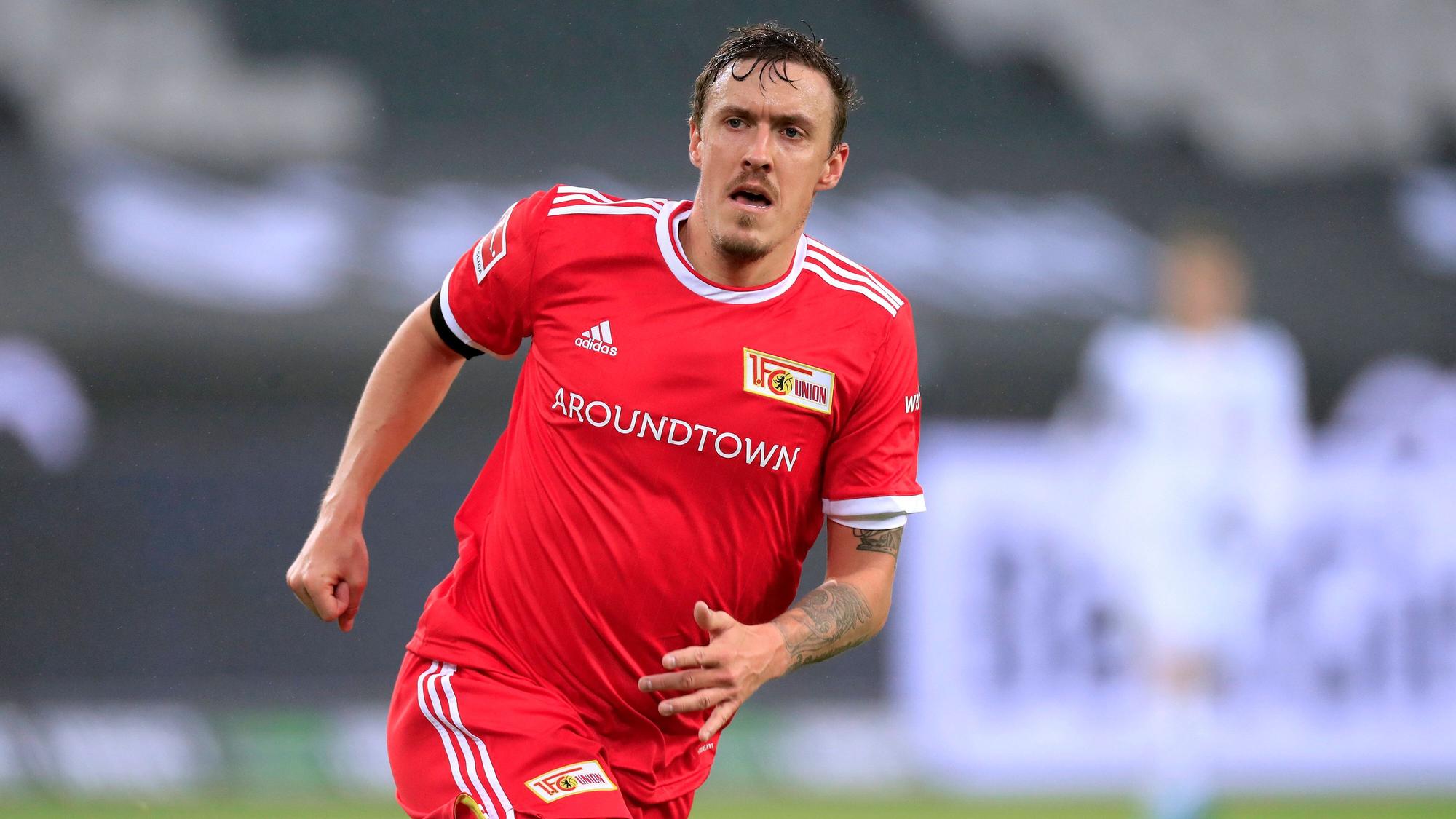 Max Kruse läuft über den Platz