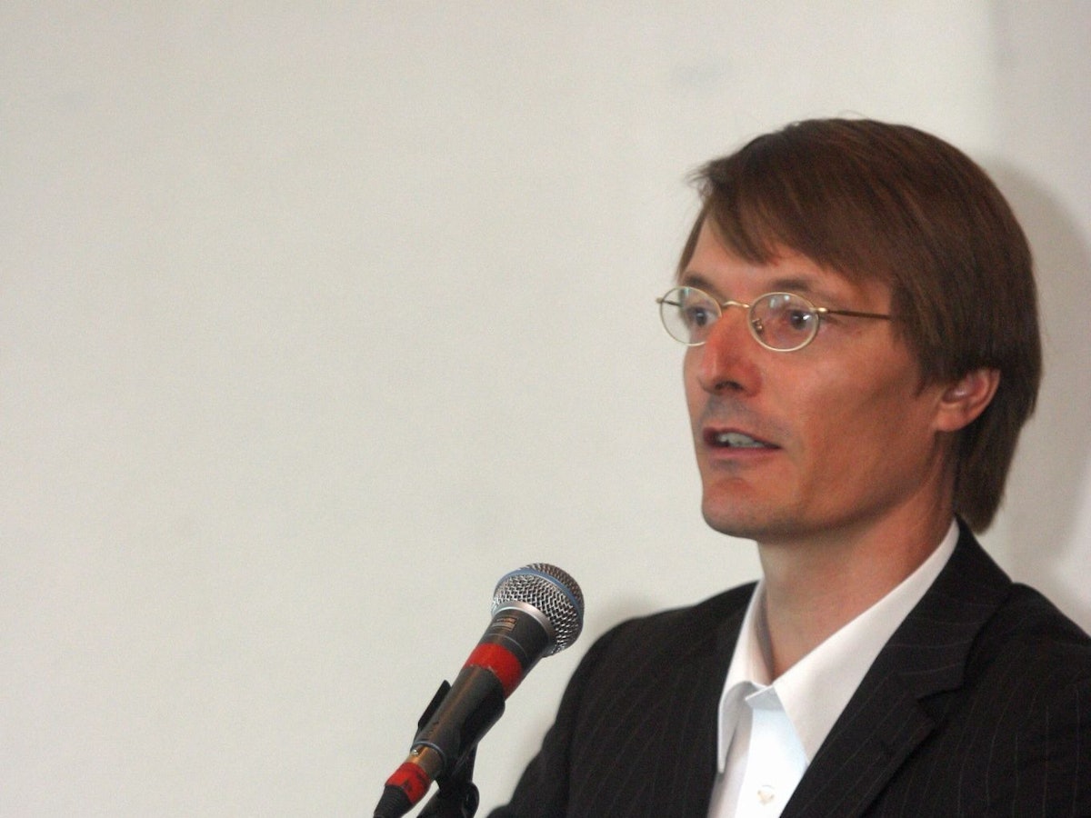 Prof. Dr. Karl Lauterbach 2005 bei einer Rede