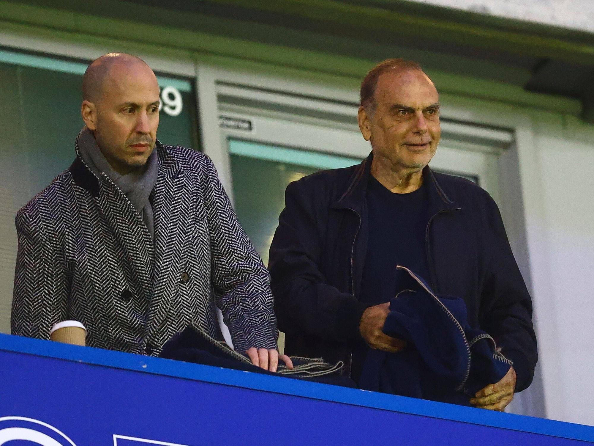 Ex-Trainer Avram Grant auf der Tribüne des FC Chelsea.