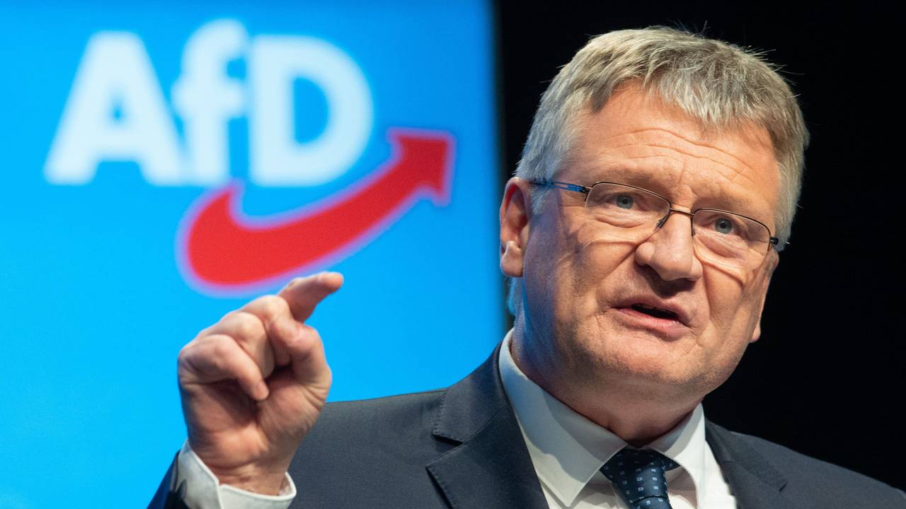 Jörg Muthen spricht auf dem AfD-Parteitag.