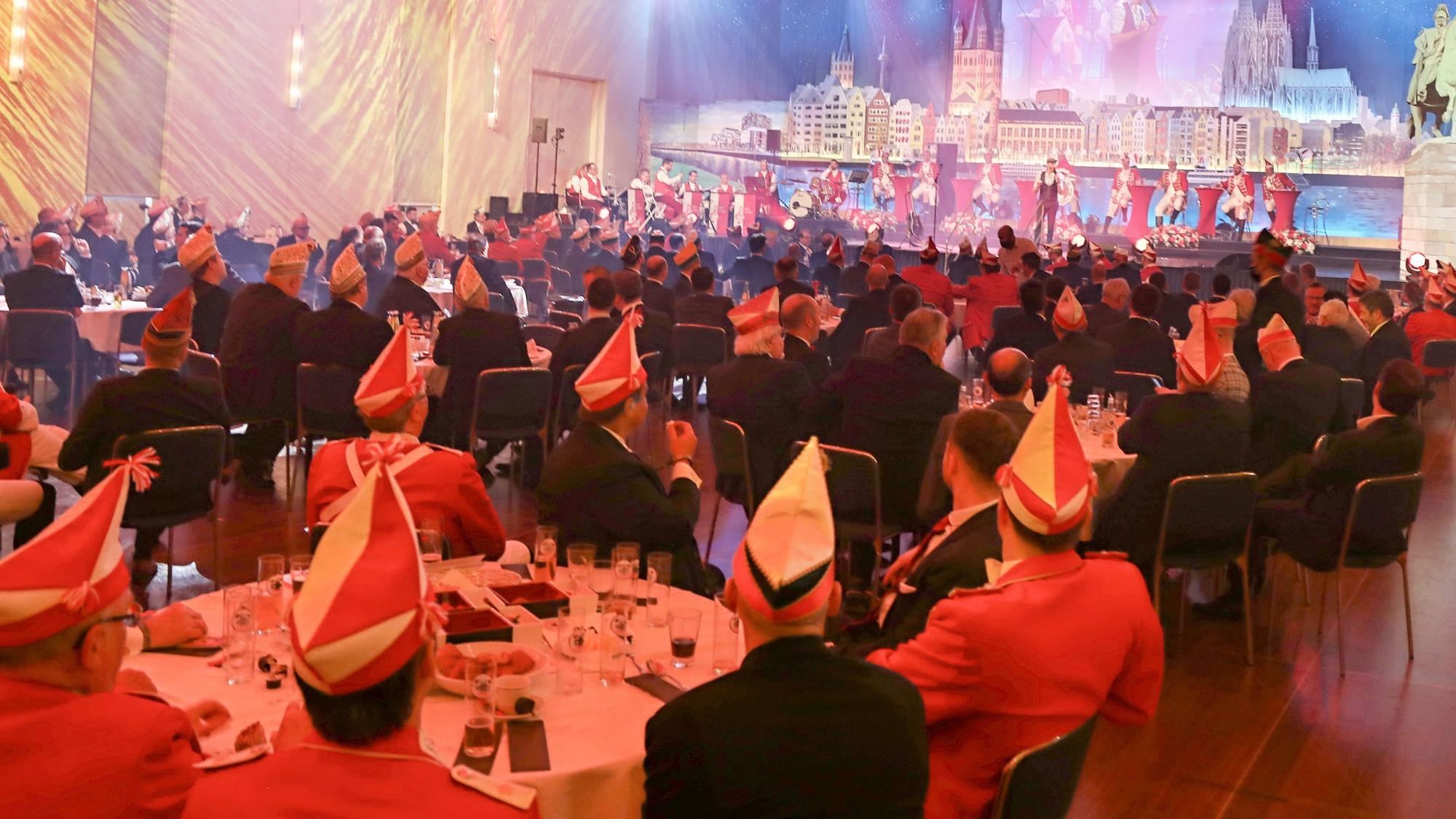 Die Roten Funken feierten ein Herrenfrühstück im Gürzenich