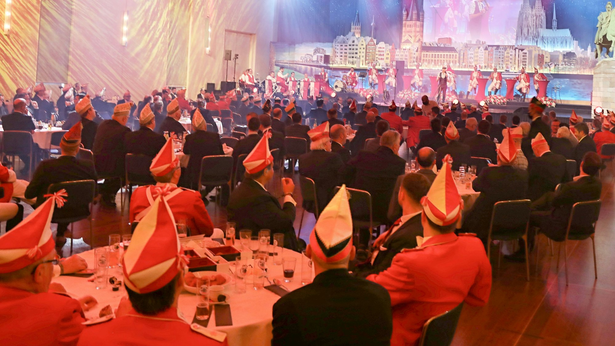 Die Roten Funken feierten ein Herrenfrühstück im Gürzenich