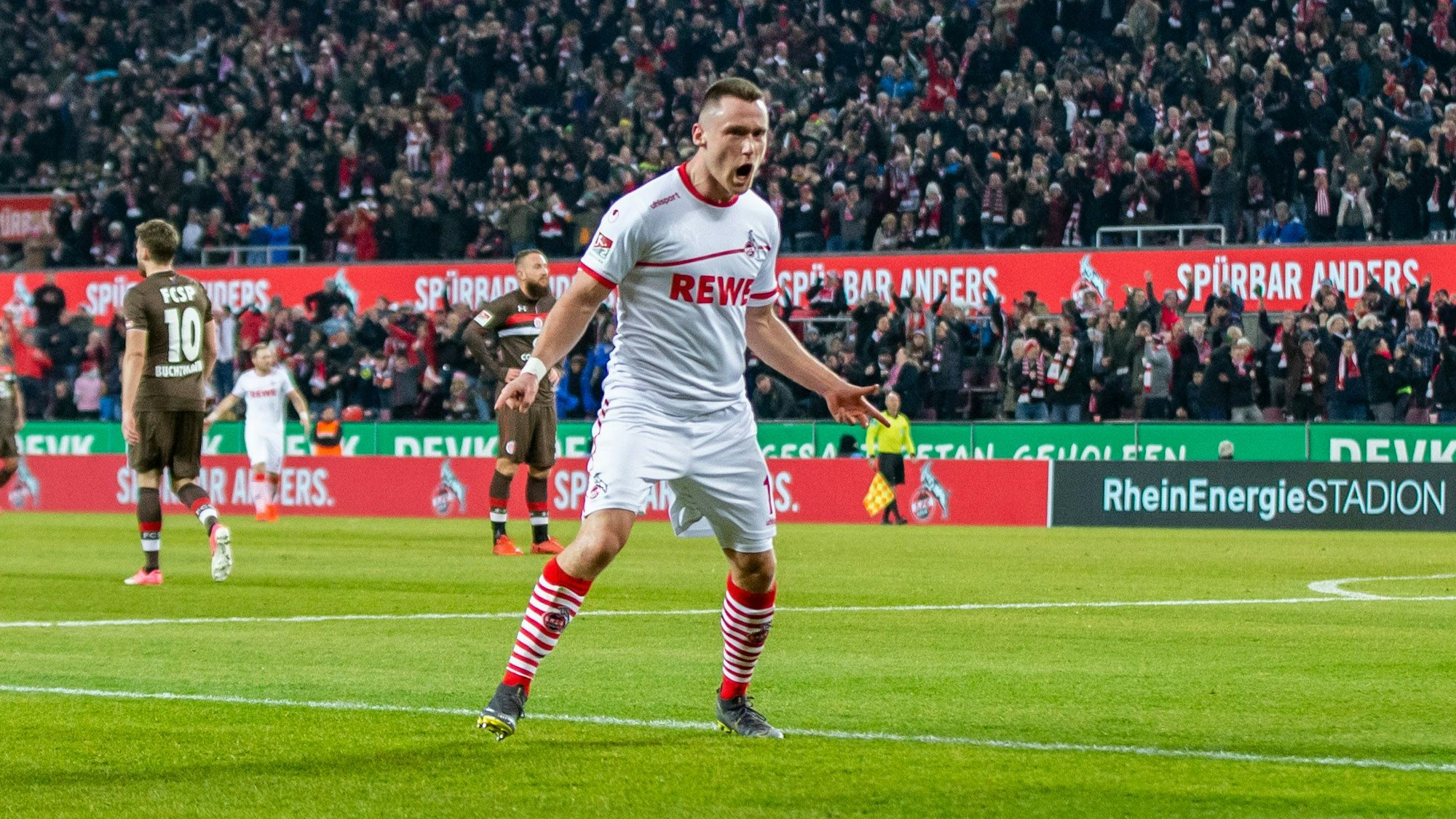 Christian Clemens jubelt im Spiel gegen den FC St. Pauli