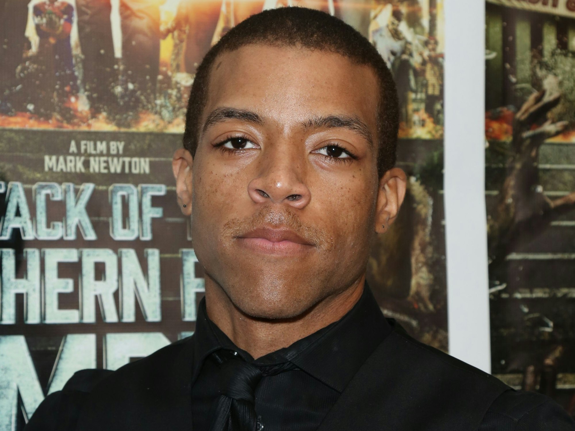 Actor Moses J. Moseley kommt zur Premiere von "Attack Of The Southern Fried Zombies" in der Arena Cinelounge am 23. März 2018 in Hollywood.