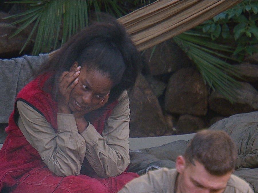 Linda Nobat sorgt im Dschungelcamp 2022 für reichlich Zoff. Die 27-Jährige hat ein loses Mundwerk.