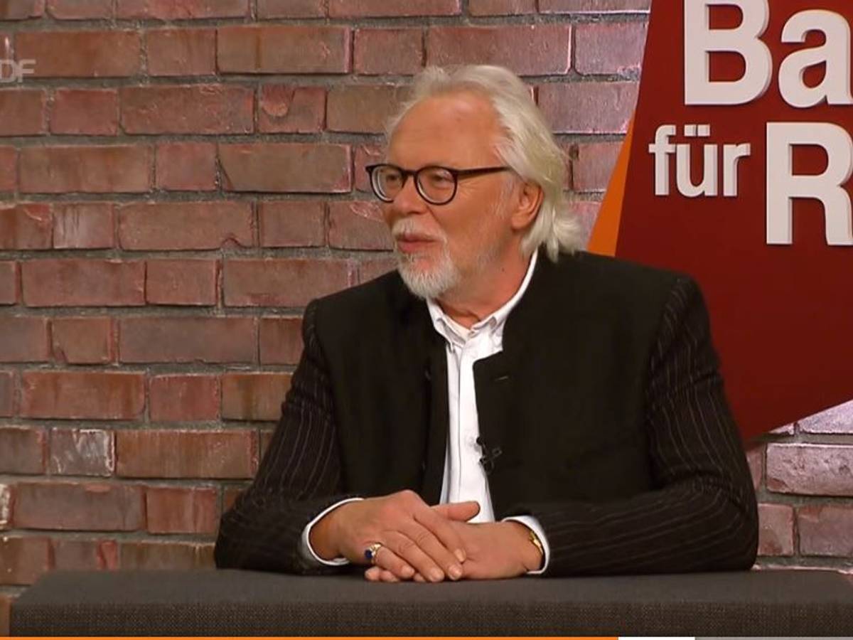 Der Screenshot zeigt Friedrich Häusser am 2. Febraur 2022 in der ZDF-Show „Bares für Rares“.