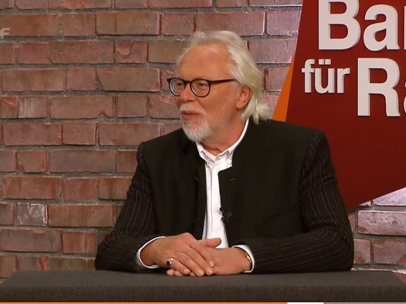 Der Screenshot zeigt Friedrich Häusser am 2. Febraur 2022 in der ZDF-Show „Bares für Rares“.