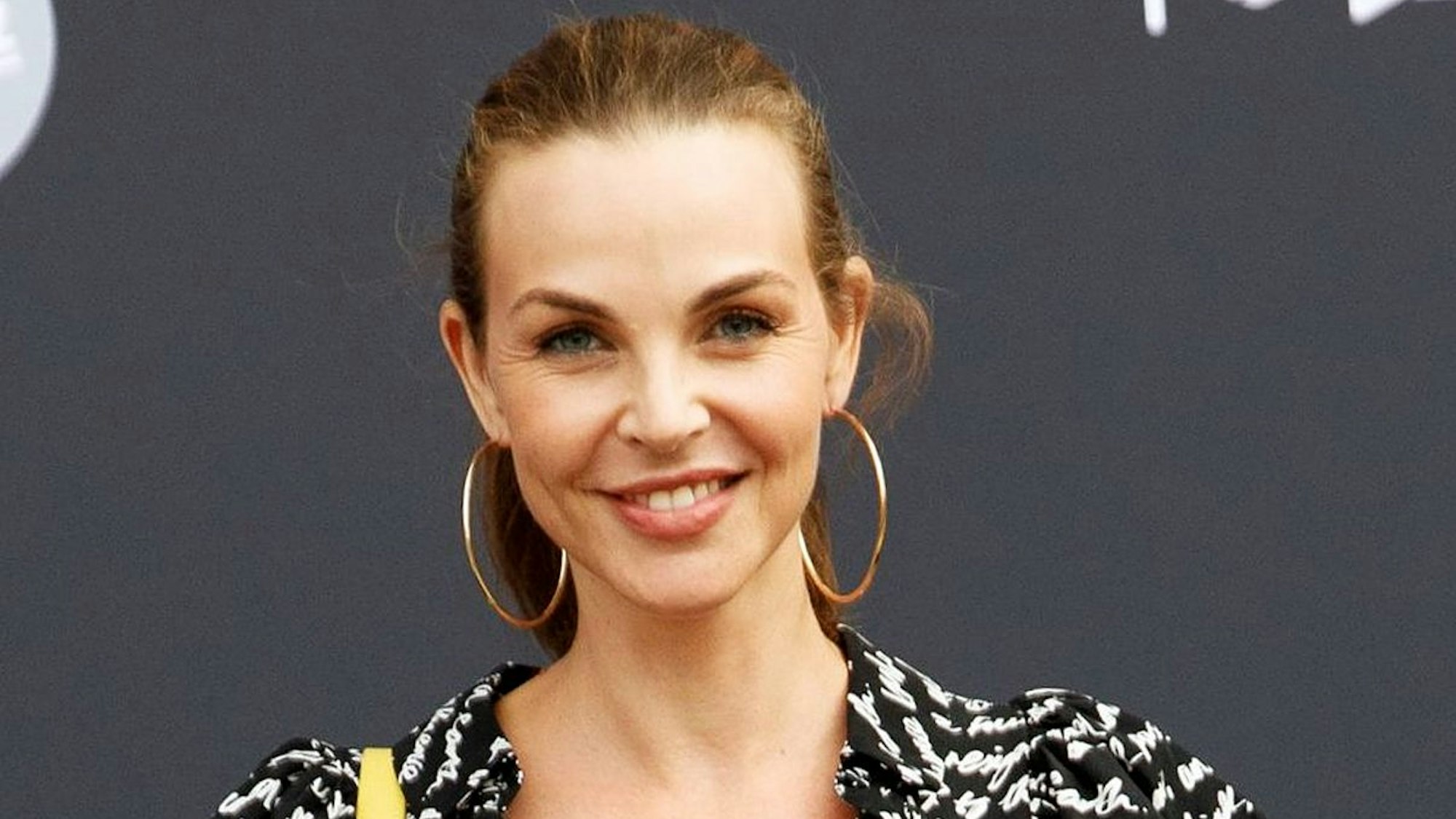 Moderatorin Annika Lau kommt zur Veranstaltung FRAUEN100 im Hotel de Rome. Viele Zuschauer kennen die Fernsehmoderatorin Annika Lau aus dem Sat.1-Frühstücksfernsehen.