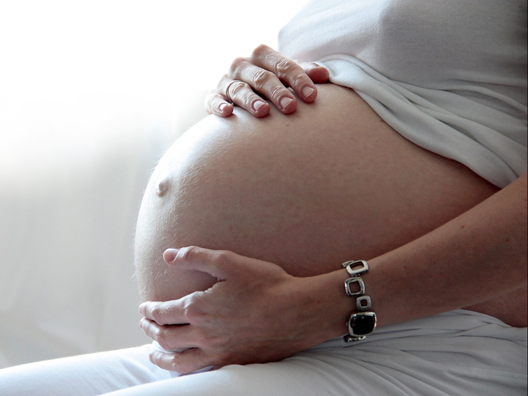 Die Schwangere (hier ein Symbolfoto) berichtet, dass auch ihr letztes Baby sehr schwer gewesen sei.