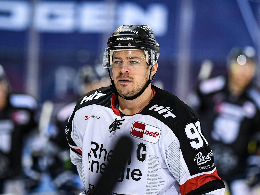 Moritz Müller schaut enttäuscht.