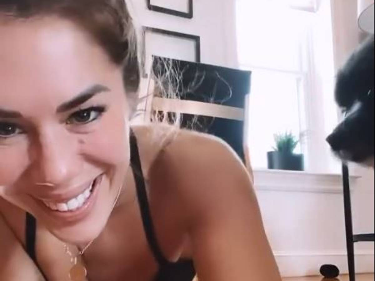 Screenshot aus dem Instagram-Account der Spielerfrau und Ex-Cheerleaderin Ashley Herron aus einem Video vom 9. April 2021.