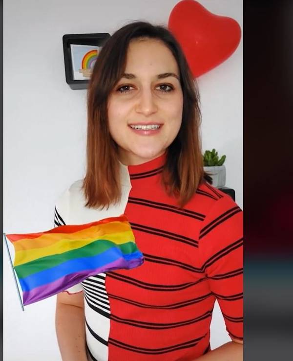 EXPRESS.de ist auf TikTok zum Thema LGBTQI+ aktiv.