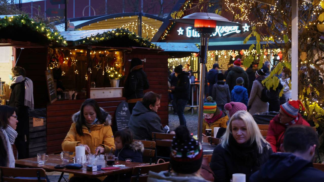 Köln: Weihnachtsmarkt im Herbrands in Ehrenfeld