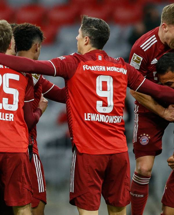 Der FC Bayern jubelt am Samstag (5. Februar 2022) über den Heimsieg gegen RB Leipzig.