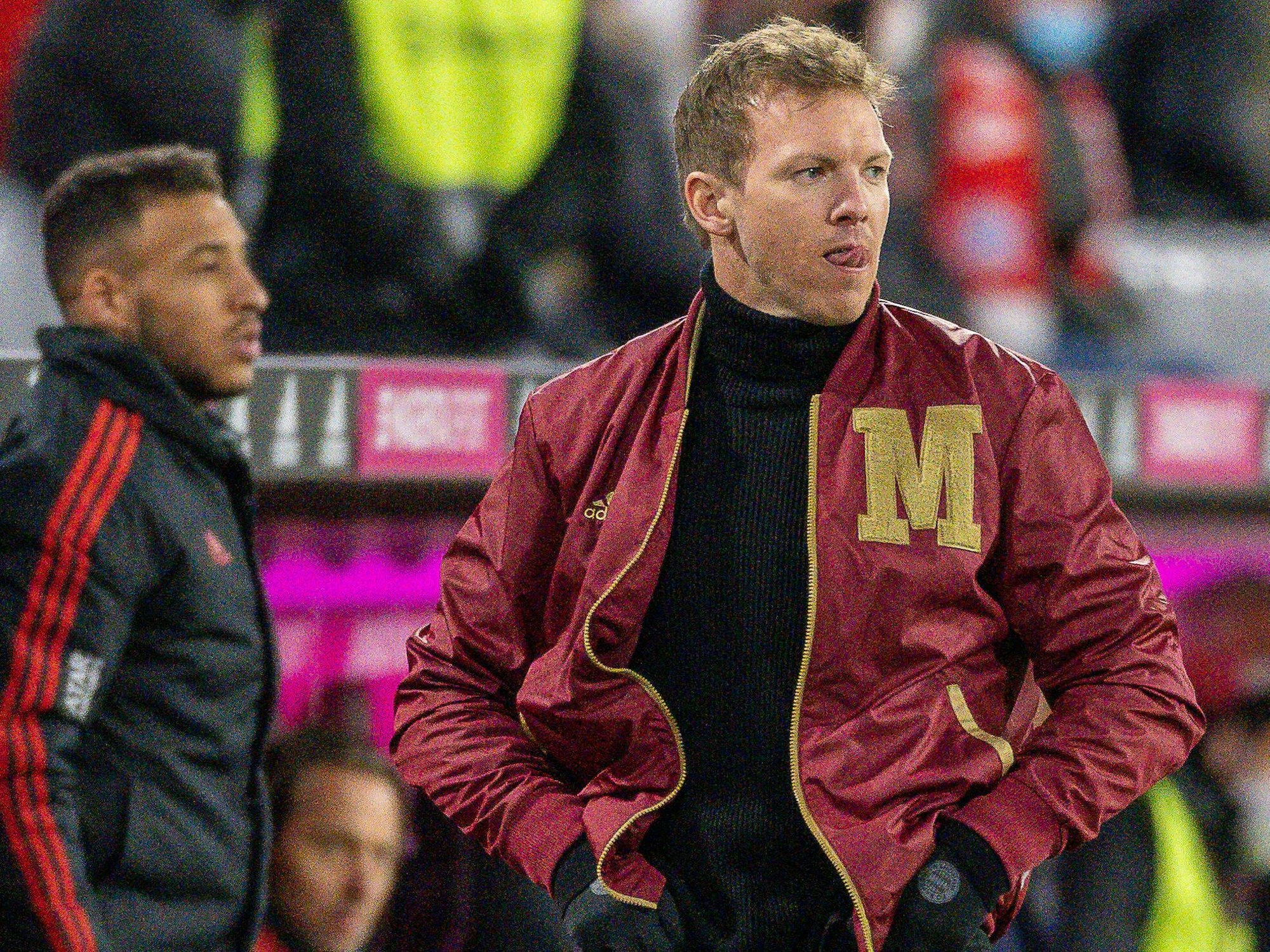 Julian Nagelsmann steht an der Trainerbank des FC Bayern München.