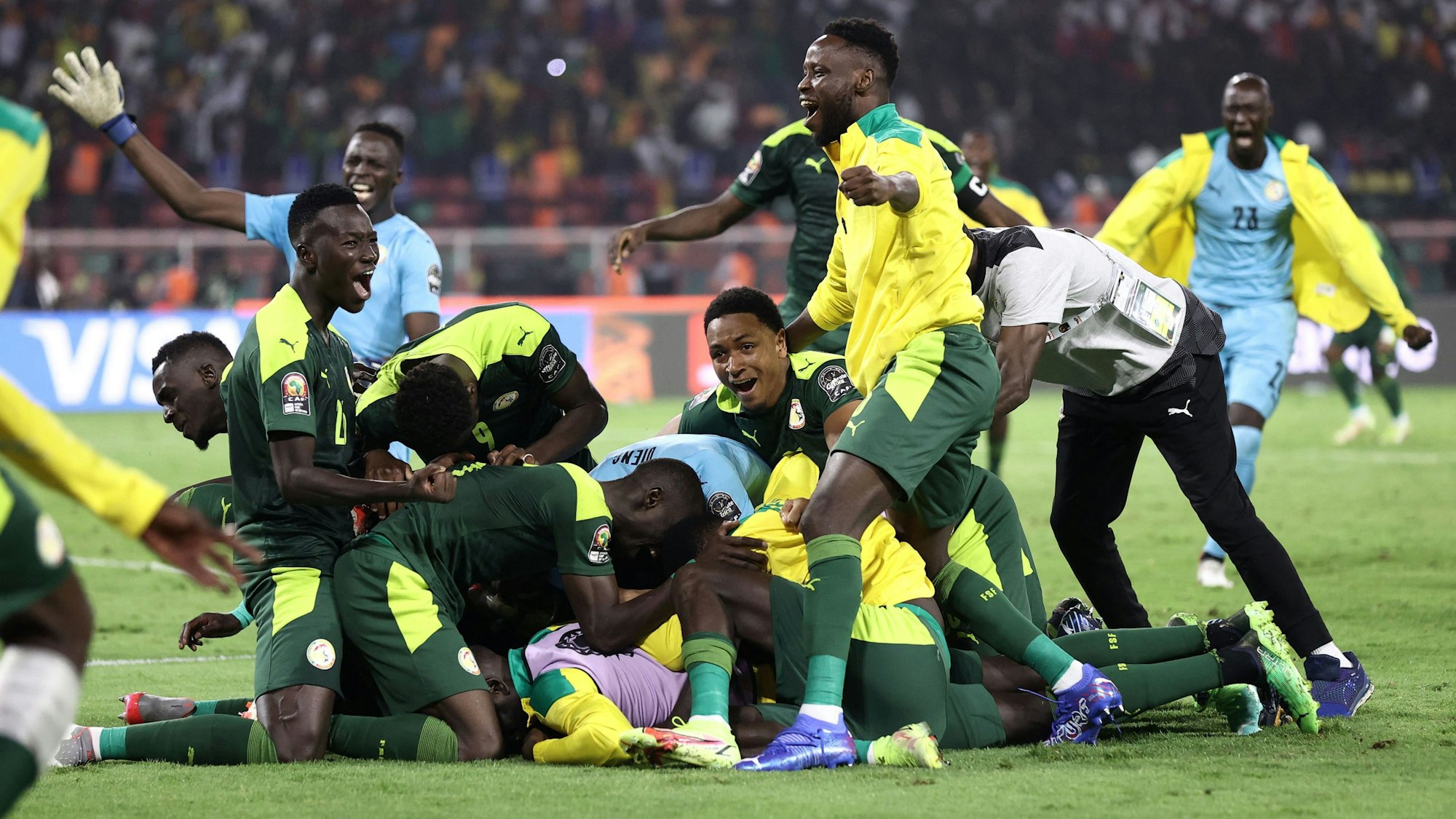Der Senegal feiert nach dem Finalsieg über Ägypten den ersten Titel beim Afrika-Cup.