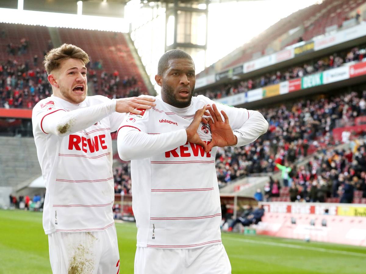 Jan Thielmann und Anthony Modeste jubeln im Rhein-Energie-Stadion.