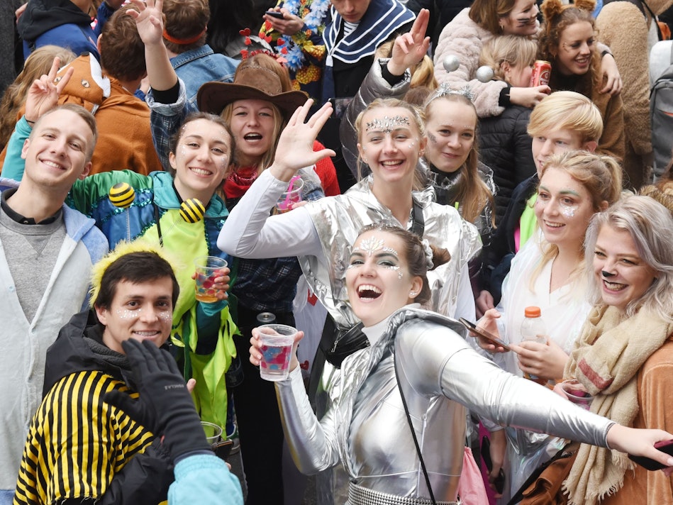 11.11.2021 Köln
Elfter im Elften auf der Zülpicher Straße.