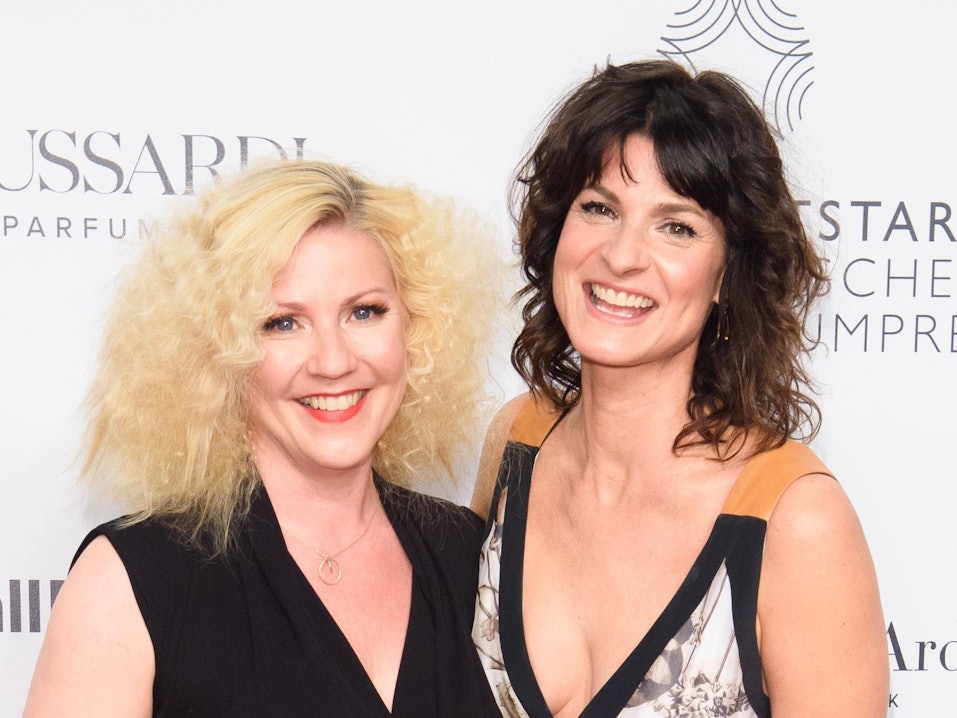 Marlene Lufen mit Aleksandra Bechtel beim Deutschen Parfumpreis 2018.