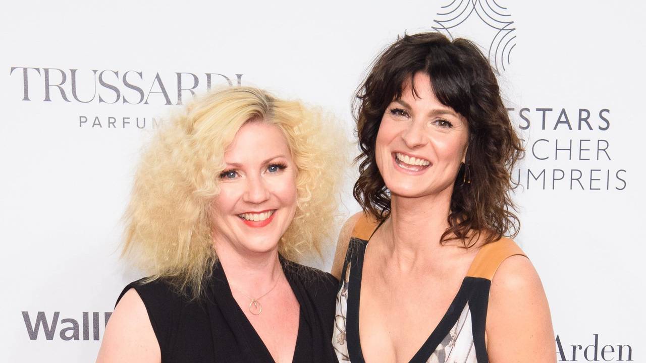 Marlene Lufen mit Aleksandra Bechtel beim Deutschen Parfumpreis 2018.