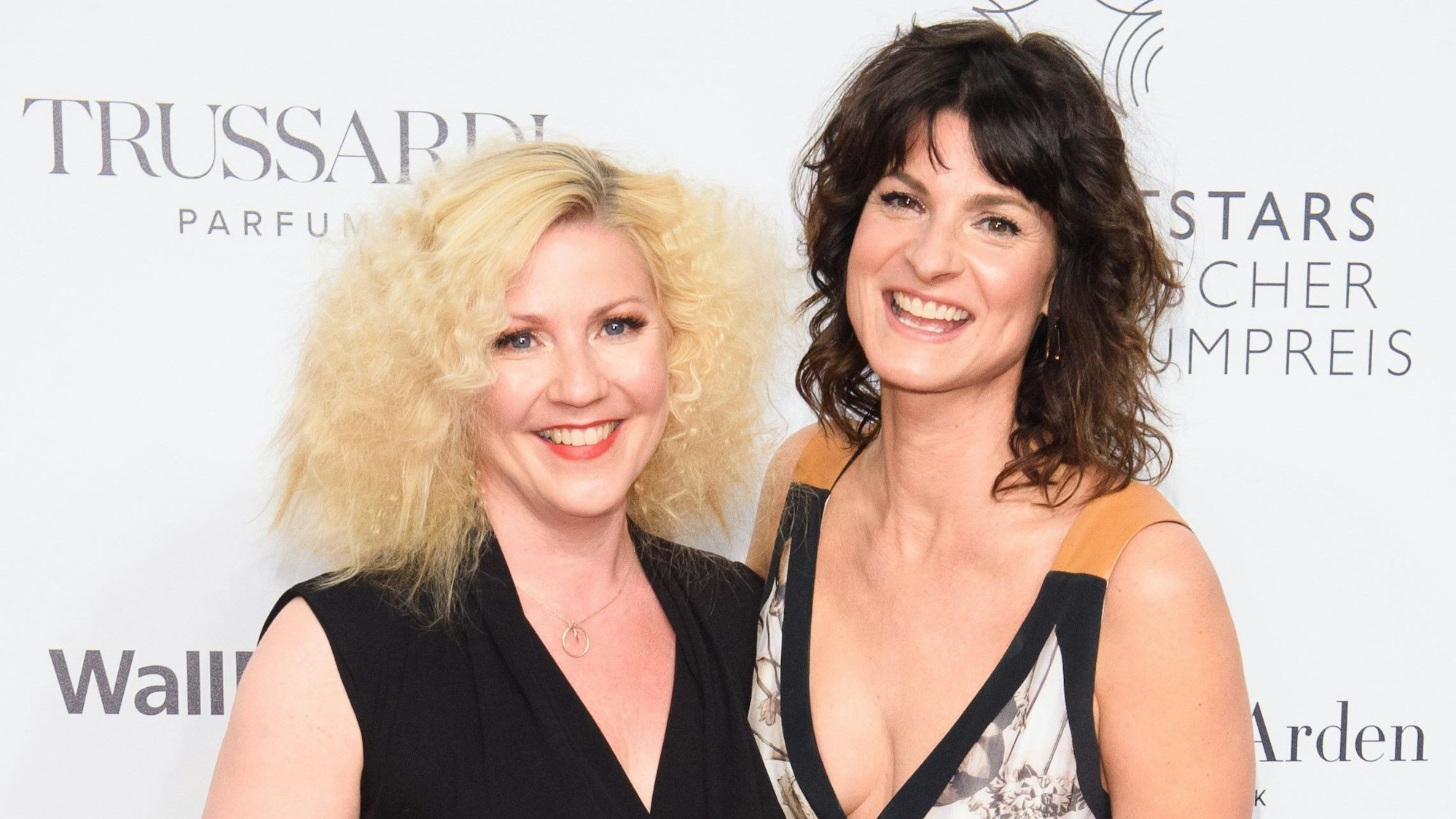 Marlene Lufen mit Aleksandra Bechtel beim Deutschen Parfumpreis 2018.