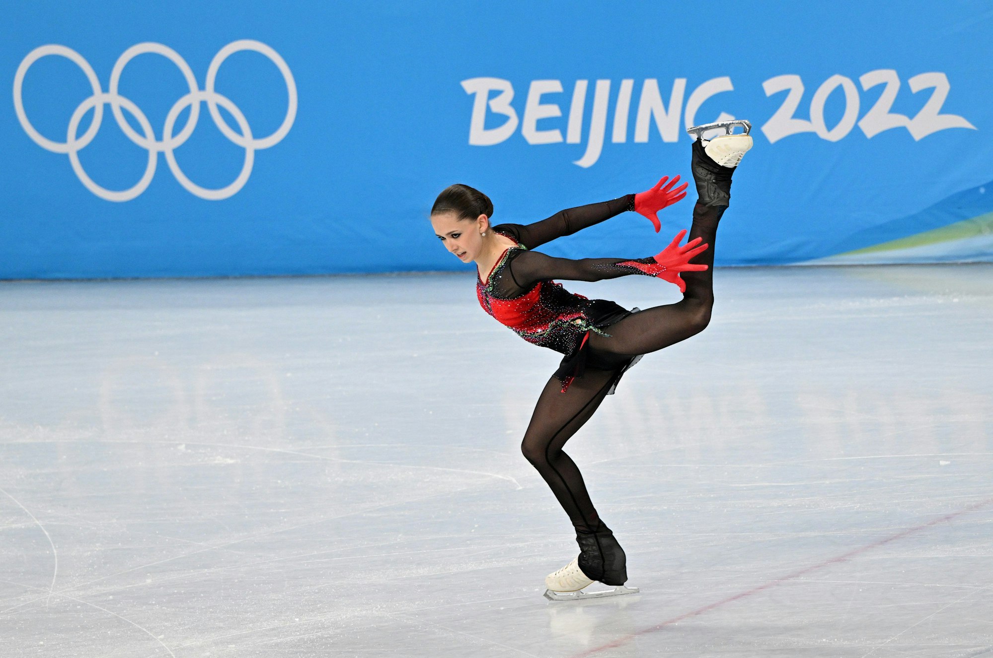 Kamila Waljewa vom Russischen Olympischen Komitee in Aktion.