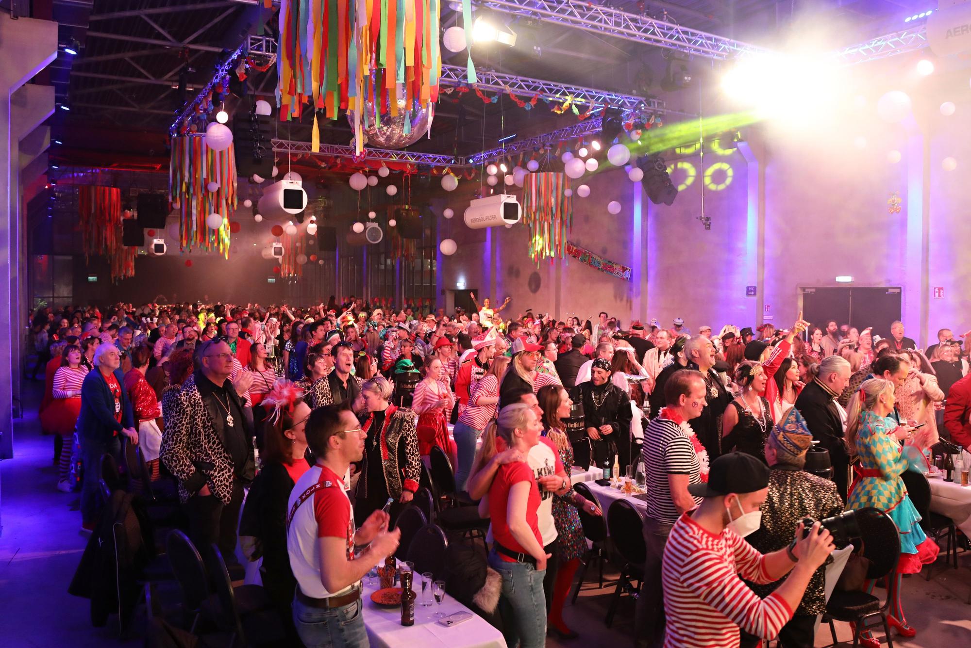 Karneval bei Deiters in der Wassermannhalle.
