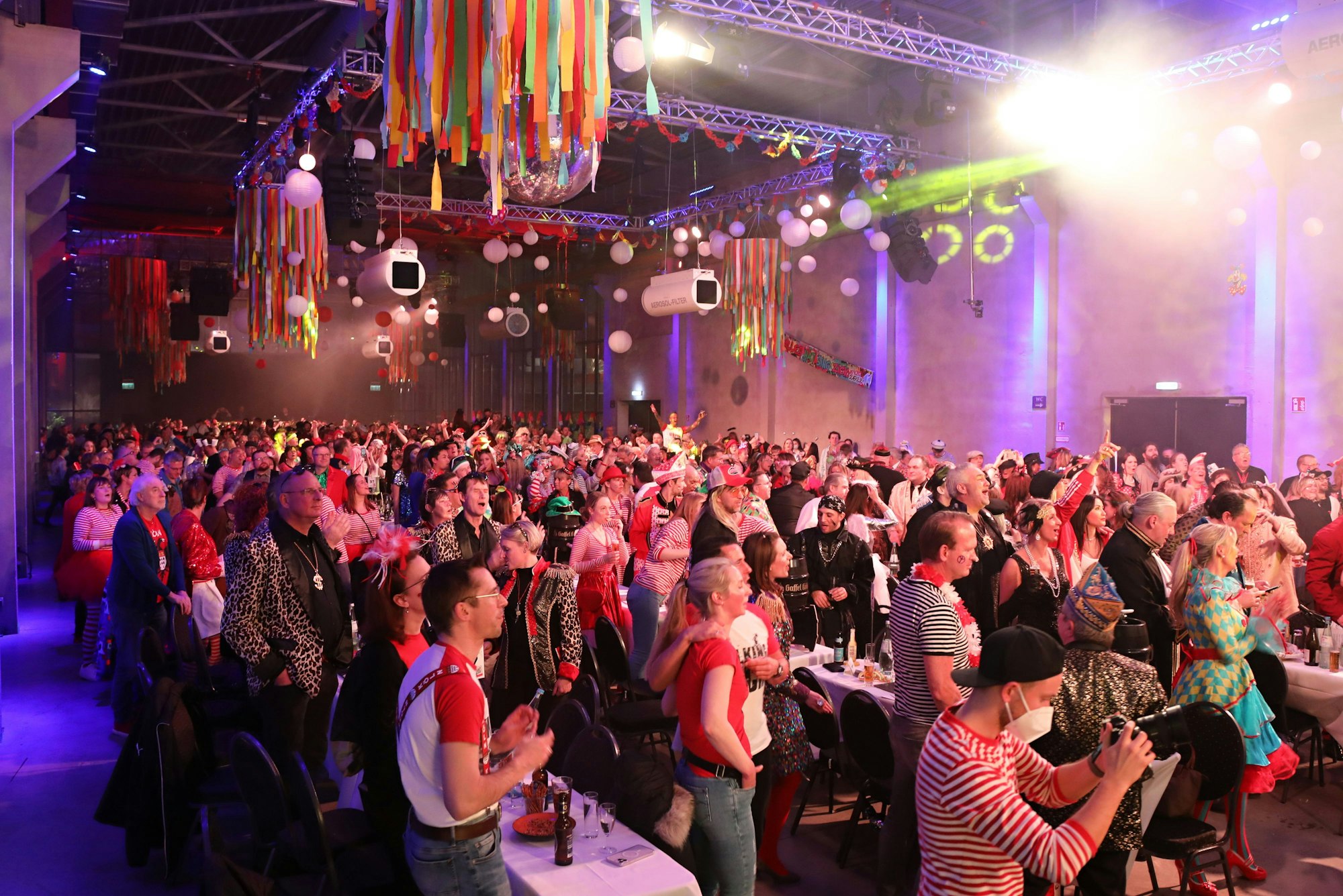 Karneval bei Deiters in der Wassermannhalle.