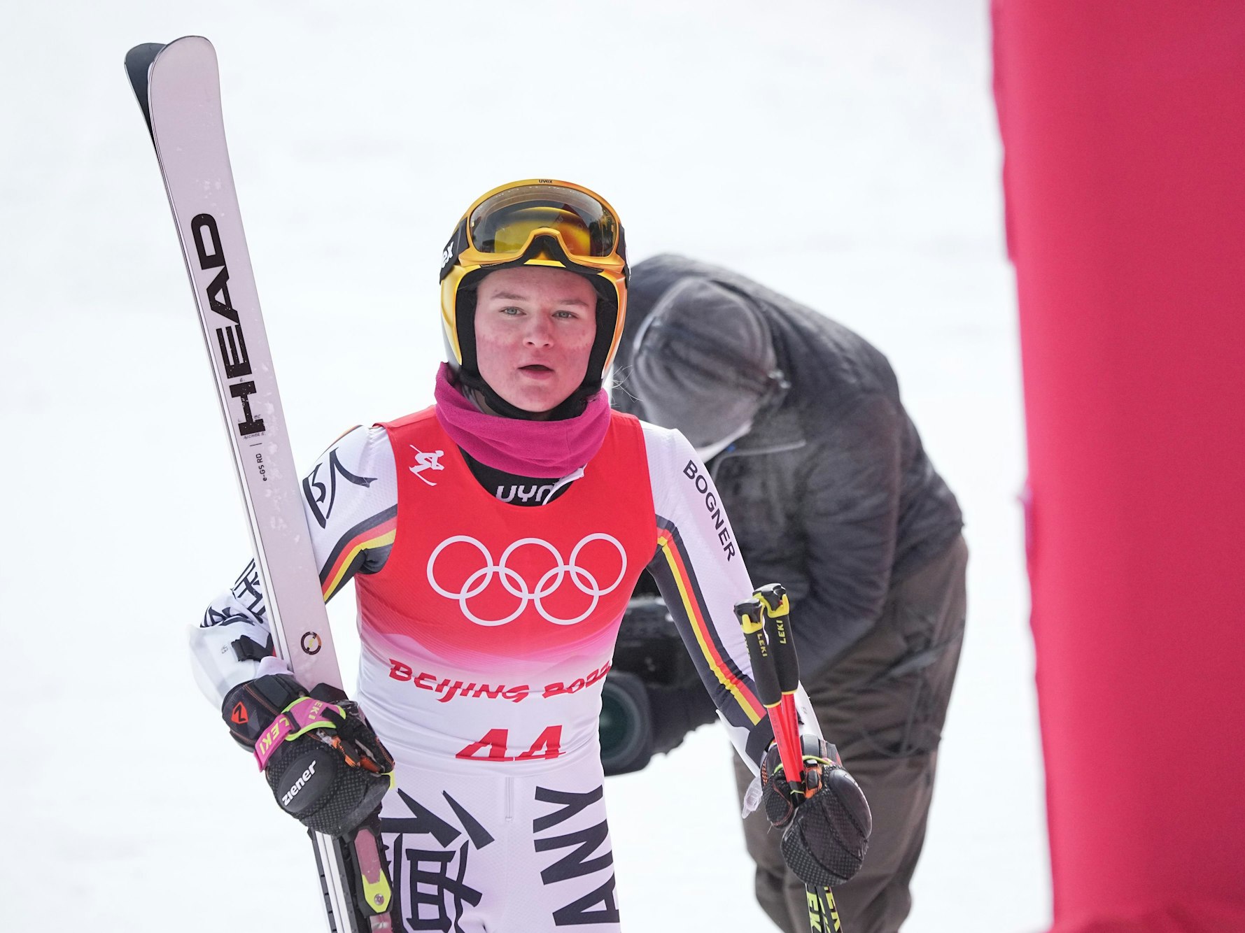 Emma Aicher aus Deutschland nach dem Rennen.